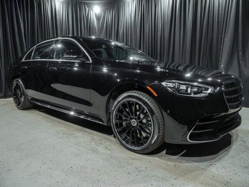 New 2026 Mercedes-Benz S 580 4MATIC Sedan image 3