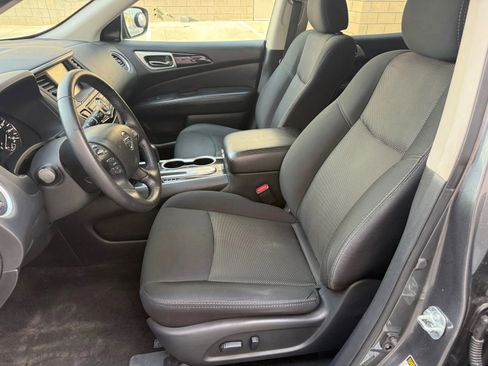 Used 2020 Nissan Pathfinder SV FWD image 14