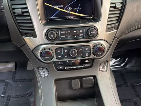 Used 2020 Chevrolet Suburban LT AWD/4WD image 19