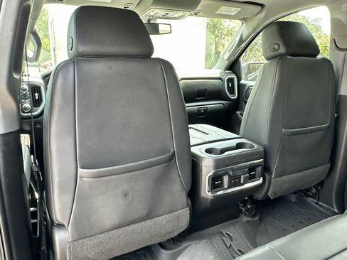 Certified 2022 GMC Sierra 1500 SLT w/ SLT Premium Package AWD/4WD image 16