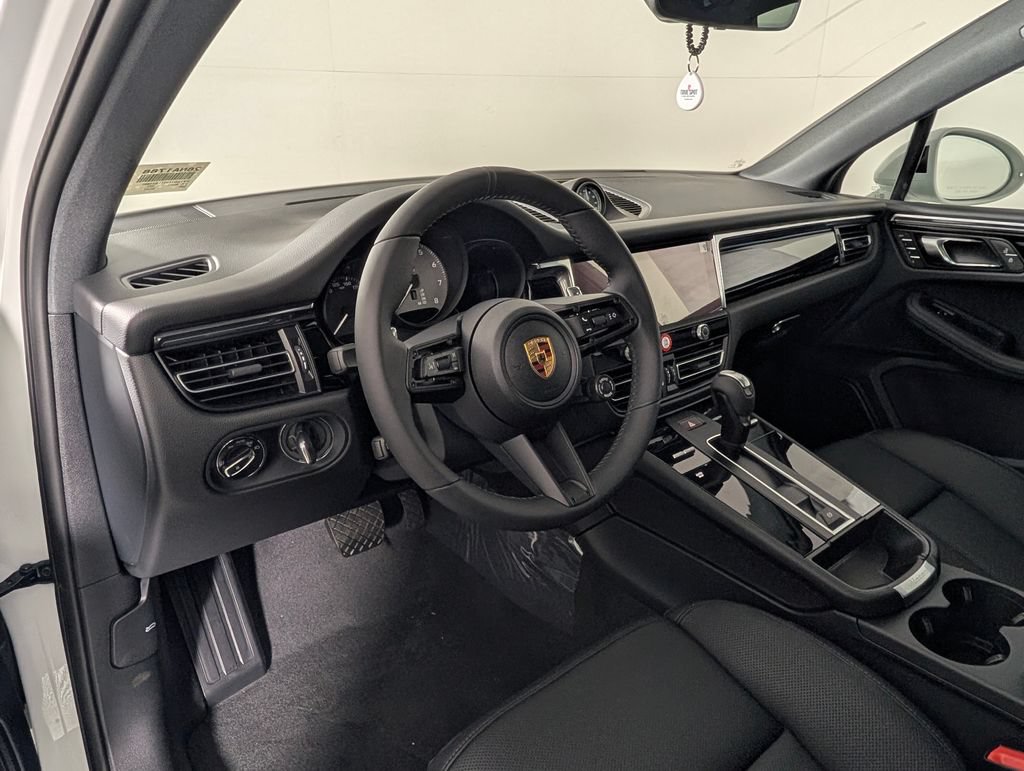 New 2026 Porsche Macan S AWD/4WD image 4