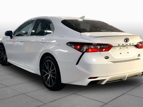 Used 2023 Toyota Camry SE AWD/4WD image 12