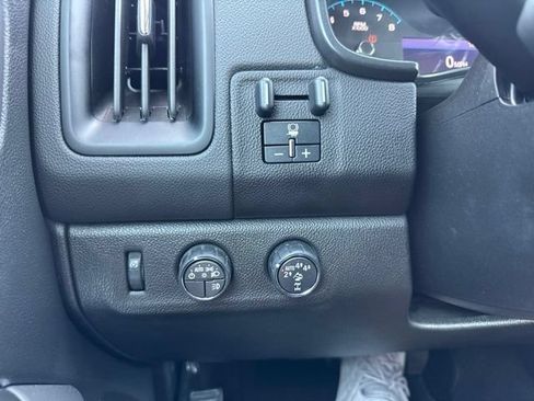 Used 2020 Chevrolet Colorado ZR2 w/ ZR2 Midnight Special Edition AWD/4WD image 20