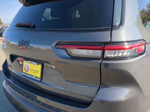 Used 2023 Jeep Grand Cherokee L Altitude image 22