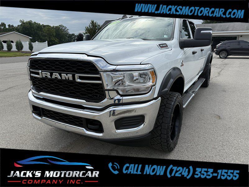 Used 2024 RAM 3500 Tradesman w/ Chrome Appearance Group AWD/4WD image 12