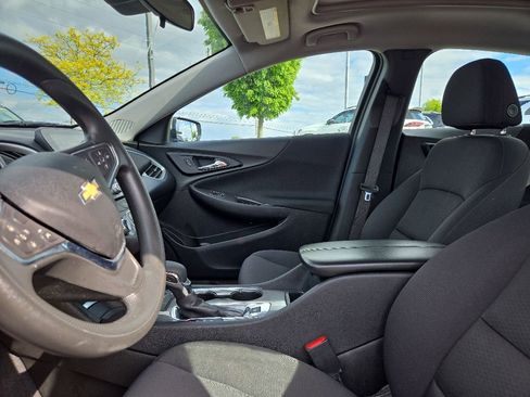 Used 2023 Chevrolet Malibu LT FWD image 31