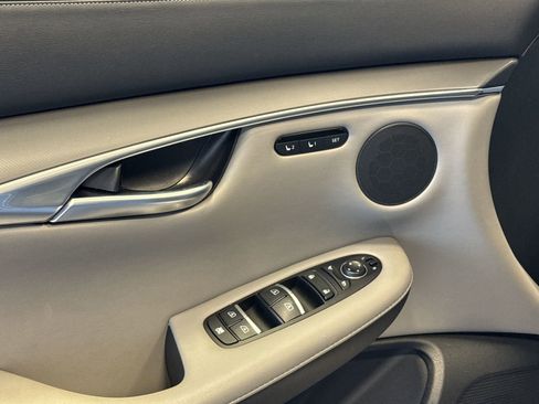 Certified 2025 INFINITI QX50 Luxe image 13