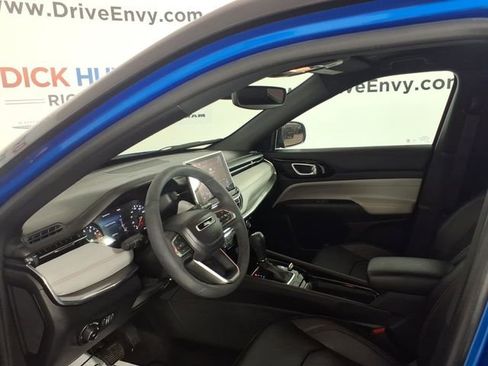 Used 2023 Jeep Compass Limited AWD/4WD image 12