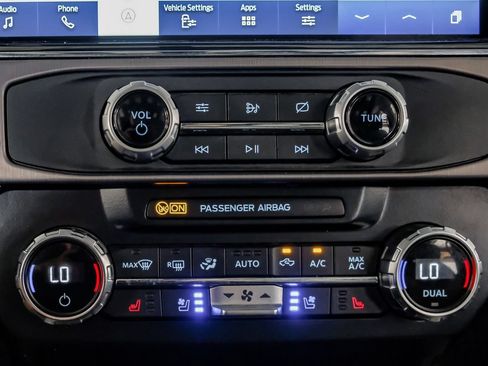 Used 2022 Ford F450 Limited w/ FX4 Off-Road Package AWD/4WD image 27