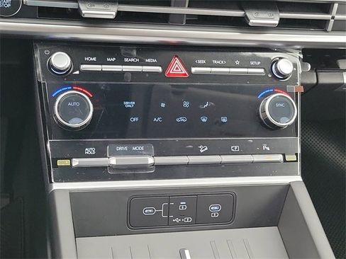 New 2026 Hyundai Santa Fe SE image 11