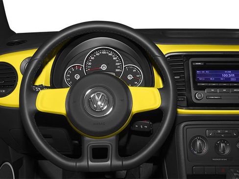 Used 2013 Volkswagen Beetle 2.5 FWD image 7