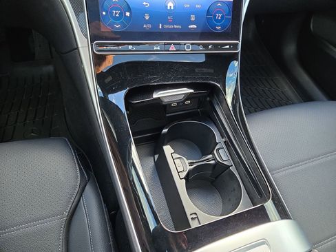 New 2025 Mercedes-Benz C 300 Sedan image 22