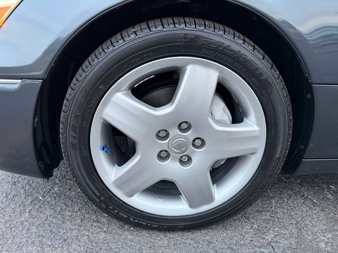 Used 2005 Lexus LS 430 image 39