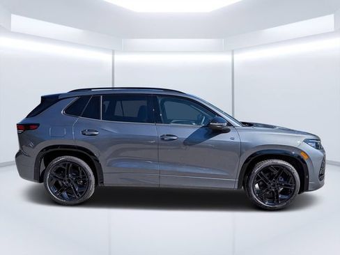 New 2026 Volkswagen Tiguan SE R-Line FWD image 2