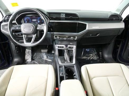 Used 2023 Audi Q3 2.0T Premium w/ Convenience Package AWD/4WD image 17