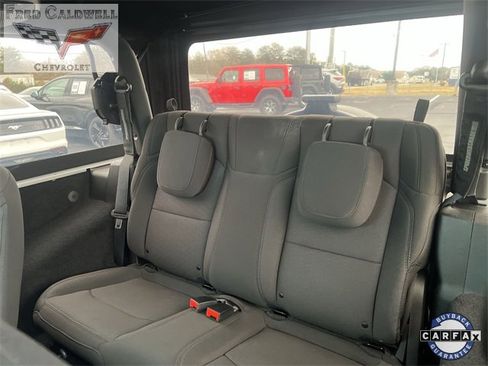 Used 2023 Jeep Wrangler Sport image 23