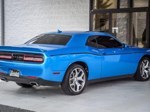 Used 2021 Dodge Challenger R/T image 9