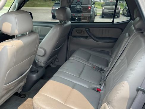 Used 2002 Toyota Sequoia Limited RWD image 32