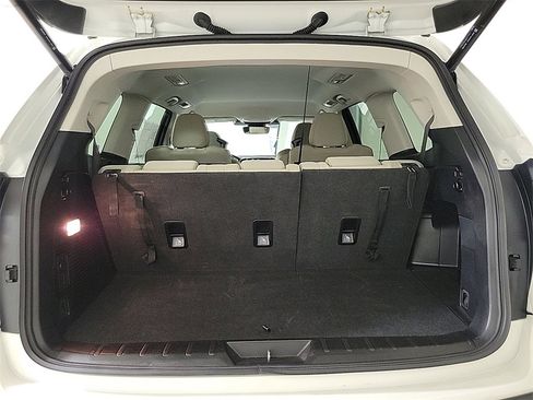 Used 2024 Subaru Ascent Premium w/ Convenience Package image 22
