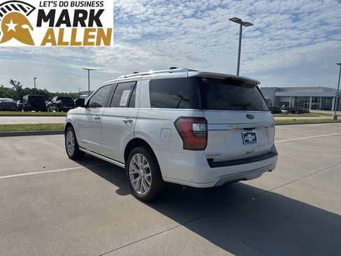 Used 2019 Ford Expedition Platinum AWD/4WD image 4