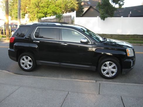 Used 2017 GMC Terrain SLT AWD/4WD image 4