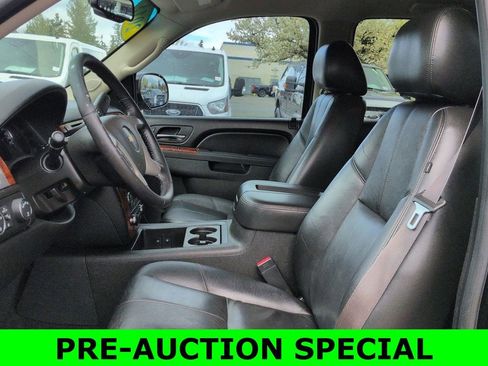 Used 2013 Chevrolet Tahoe LT w/ Luxury Package image 12