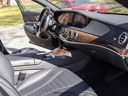 Used 2020 Mercedes-Benz S 560 4MATIC Sedan image 25