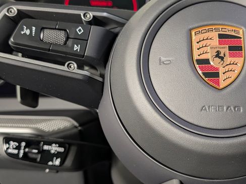 New 2026 Porsche Cayenne image 38