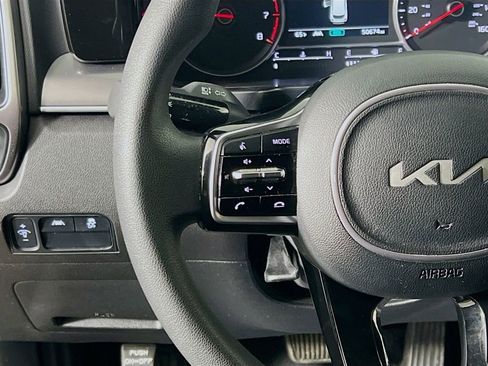 Used 2023 Kia Sorento LX image 10