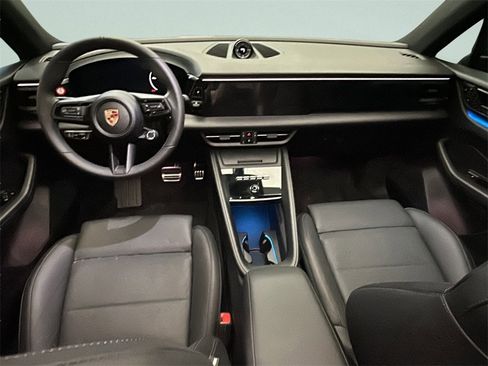 Used 2025 Porsche Macan 4S Electric image 21