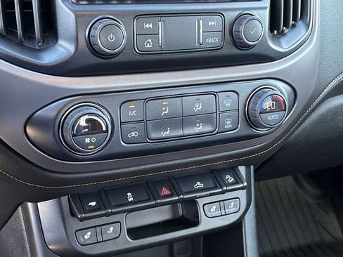 Used 2022 GMC Canyon AT4 w/ Trailering Package image 18