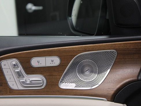 Used 2023 Mercedes-Benz GLE 350 4MATIC w/ Premium Package image 19