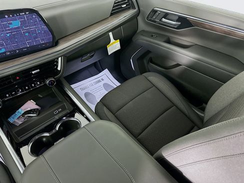 New 2026 Chevrolet Suburban LS AWD/4WD image 23