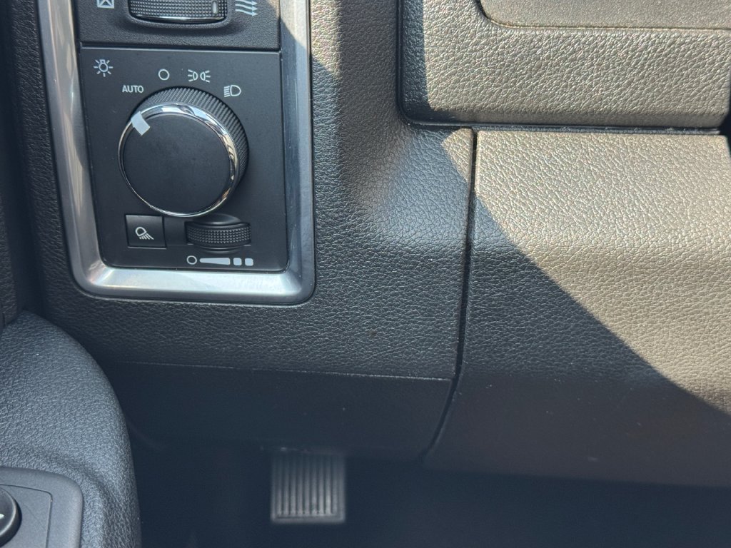 Used 2024 RAM 1500 Warlock RWD image 23