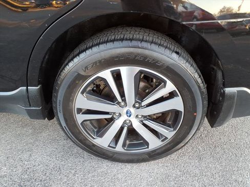 Used 2019 Subaru Outback 2.5i Limited image 4