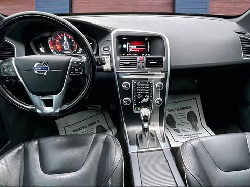 Used 2015 Volvo XC60 T6 R-Design w/ Proximity Package image 15