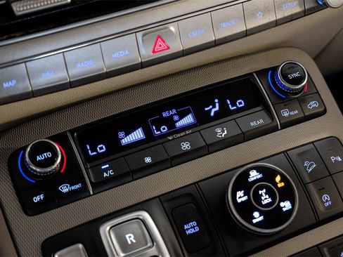 Used 2021 Hyundai Palisade SEL w/ Premium Package image 24