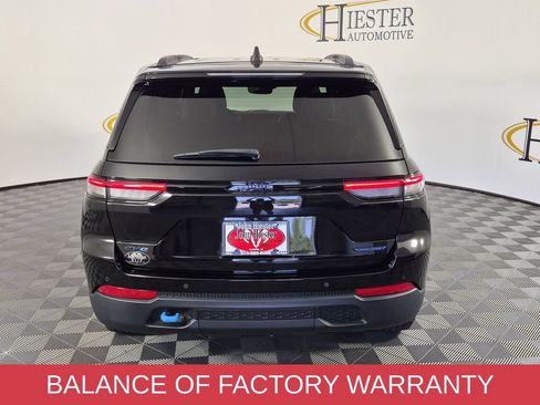 Certified 2024 Jeep Grand Cherokee Trailhawk AWD/4WD image 5
