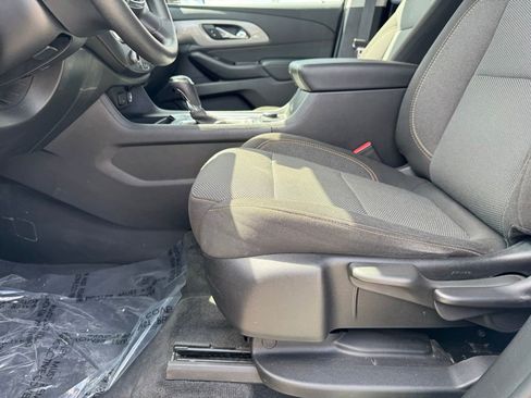 Used 2020 Chevrolet Traverse LS AWD/4WD image 5