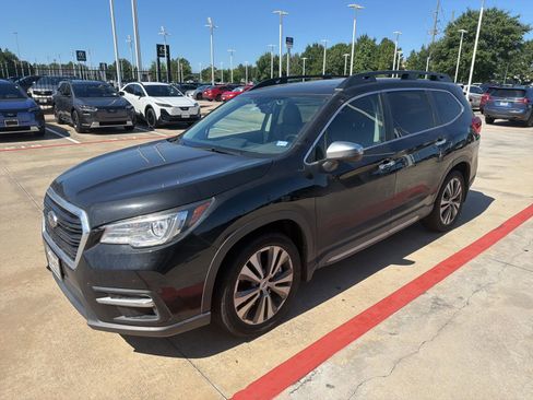 Used 2019 Subaru Ascent Touring w/ Popular Package #3 AWD/4WD image 1
