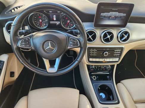 Used 2020 Mercedes-Benz GLA 250 4MATIC image 27