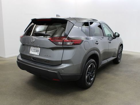 Certified 2024 Nissan Rogue SV AWD/4WD image 5