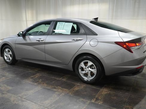 Certified 2023 Hyundai Elantra SE image 7