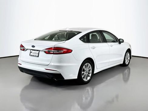 Used 2019 Ford Fusion SE FWD image 5