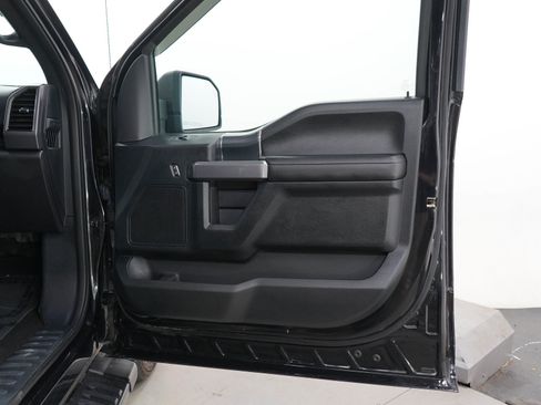 Used 2019 Ford F150 XLT w/ Equipment Group 302A Luxury AWD/4WD image 9
