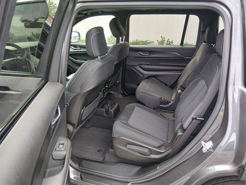 Certified 2025 Jeep Grand Cherokee L Laredo RWD image 12
