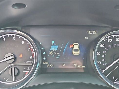 Used 2020 Toyota Camry LE image 11