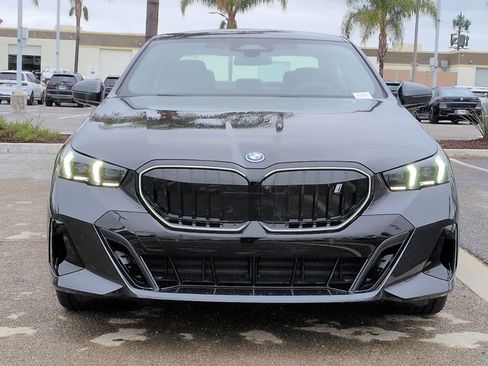 New 2026 BMW i5 eDrive40 w/ M Sport Package image 3