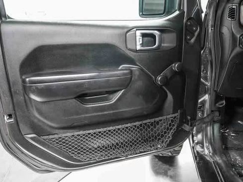 Used 2019 Jeep Wrangler Unlimited Sport image 18