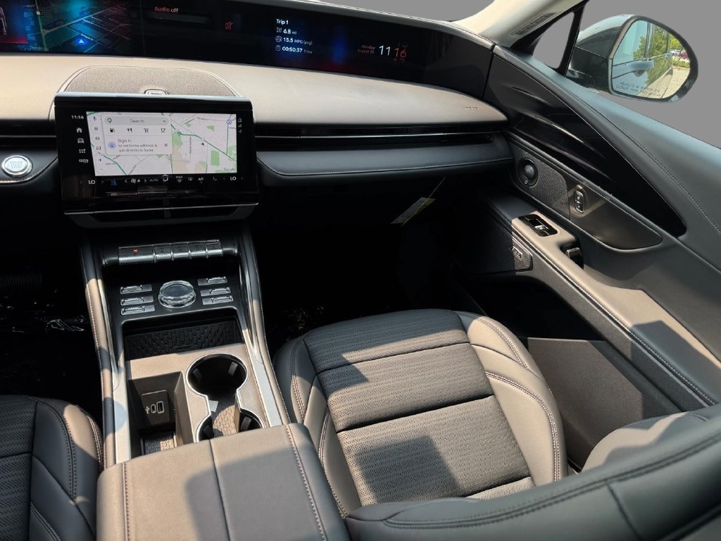 New 2026 Lincoln Nautilus Reserve AWD/4WD image 12